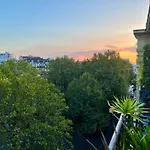 Paris 2 Bedrooms Chic Apartment 18Th District